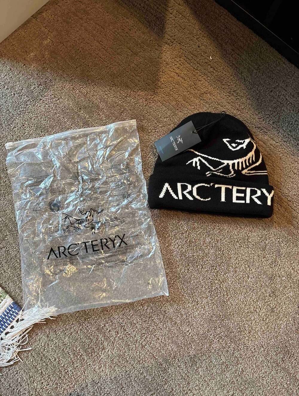 Arc'teryx Black White Fossil Bird Beanie Cashmere Wool Knit Toque Hat